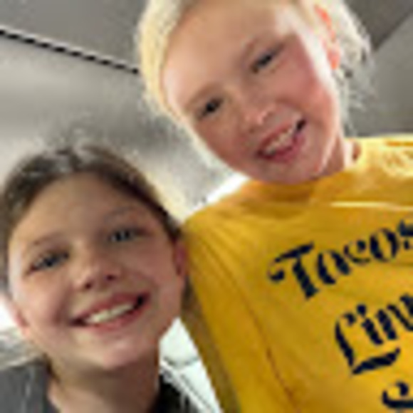 Meet your Posher, Avery - Picture 1 of 1